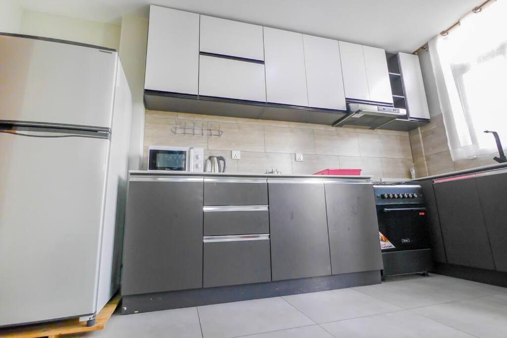 Ultra Modern Apartment In Nyarutarama 키갈리 외부 사진
